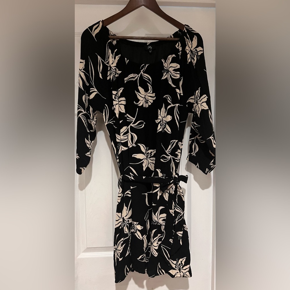 🔴Chic Black and Cream Floral Long Sleeve Dress